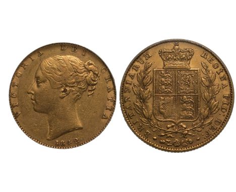 UNITED KINGDOM. Victoria, 1837-1901. Gold Sovereign, 1842. London. Unbarred 'A's. First young head of Victoria facing left, h