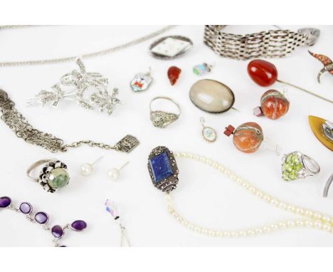 A selection of costume jewellery. To include a white metal curb link longuard chain with dog clip clasp, 38.9g, a silver gate