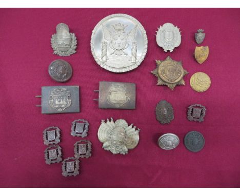 including 6 x blackened Dominican Republic badges by Gaunt New York and England.  Brooch pin absent ... Brass Honduras star (