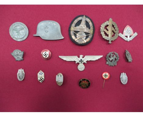including alloy Old Comrades eagle ... Alloy RAO eagle ... Brass and enamel R.D.R. lapel ... White metal and enamel NS Dap la