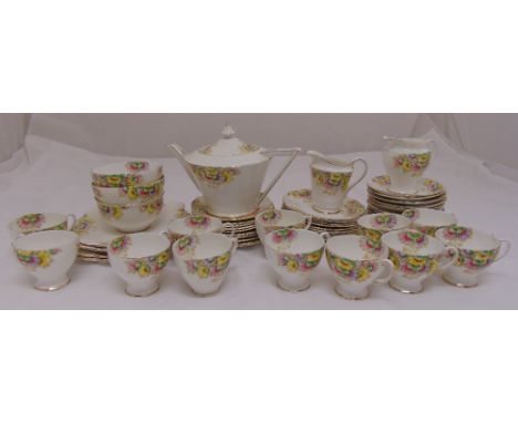 Royal Standard teaset to include plates, cups, saucers, teapot and milk jugs (55)