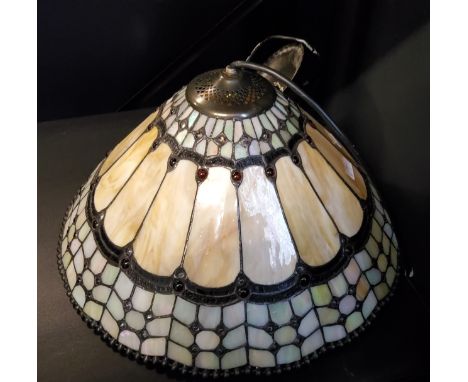 A modern Tiffany style ceilings light, 40cm diam 
