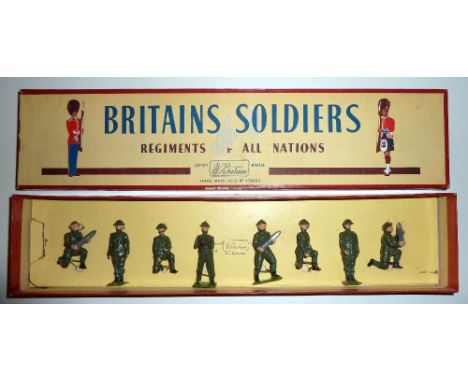  * Britains set 1730, Royal Artillery Gun Detachment in original ROAN box (M, label a little torn) 1954 (8)
