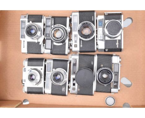 A Tray of Rangefinder Cameras, a Ricoh 500, Franka Super Frankarette, Samoca LE-II, Fujica 35-EE, shutters working, Yashica E