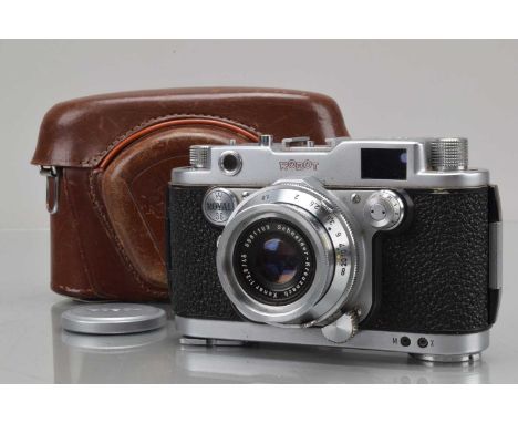 A Robot Royal 36 Mod II Rangefinder Camera,  serial no Z-137034, spring drive not working, possibly over wound, shutter untes