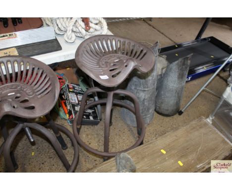 A heavy tractor seat stool (92)