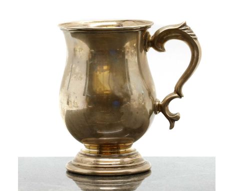 A George III-style silver mug,by Cooper Brothers &amp; Sons Ltd, Sheffield 1955,8.2oztCondition ReportLight oxidisation throu