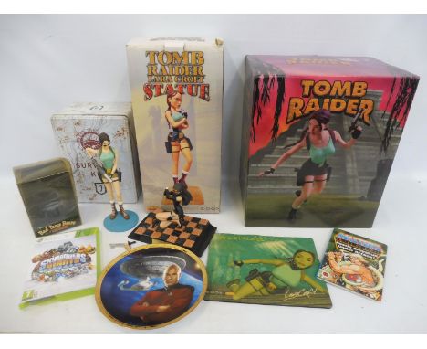 A large scale boxed Lara Croft Tomb Raider figures and others. 