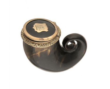 A SCOTTISH GOLD MOUNTED HORN SNUFF MULL, C1840  with foliate chased mount, the lid applied with a shield engraved with the in