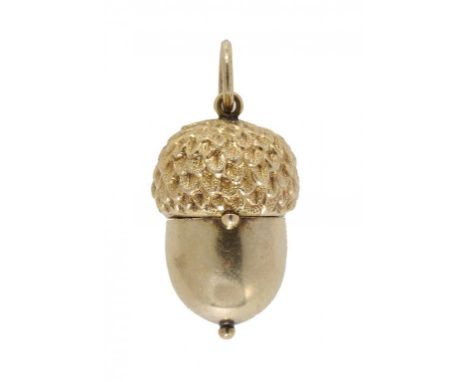 A VICTORIAN GOLD VINAIGRETTE IN THE FORM OF AN ACORN, C1860 with foliate scrolling grille, 2.4cm h, lozenge shaped PODR mark 