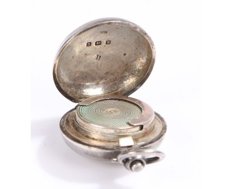 Edward VII silver sovereign case, Birmingham 1907, makers mark rubbed, with pain exterior and engine turned  coin holder to t