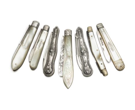 FOUR MOTHER-OF-PEARL AND SILVER FOLDING FRUIT KNIVES, VARIOUS MAKERS, SHEFFIELD, 1882-1906 two with plain nacre mounts with s