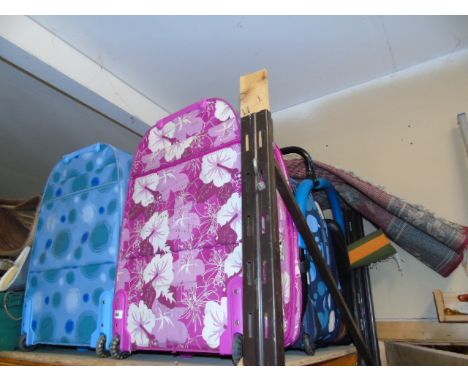 Three Assorted Rugs, Six Suitcases/Luggage Bags & an Ab-Roller (10) €40-60