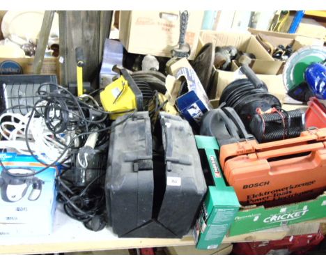 A Quantity of DIY Tools, etc., to include a Nopower skill saw (cased), a Parkside carving tool, a Bosch hand drill, 12V batte