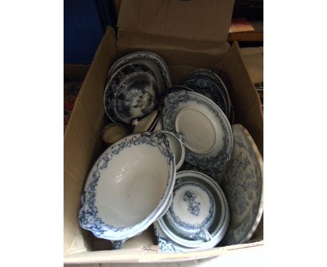 A Box of Blue and White Dinnerware to include Spode.  €40-80