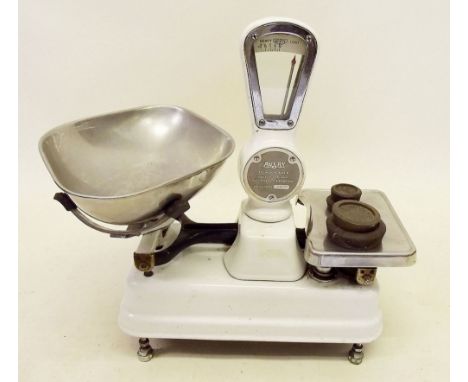 A set of Avery shop scales 