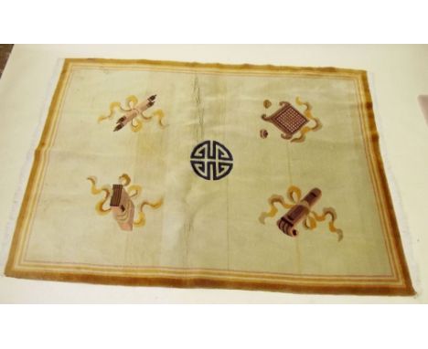 A Chinese Superwash cream rug with oriental motifs 193 x 139cm