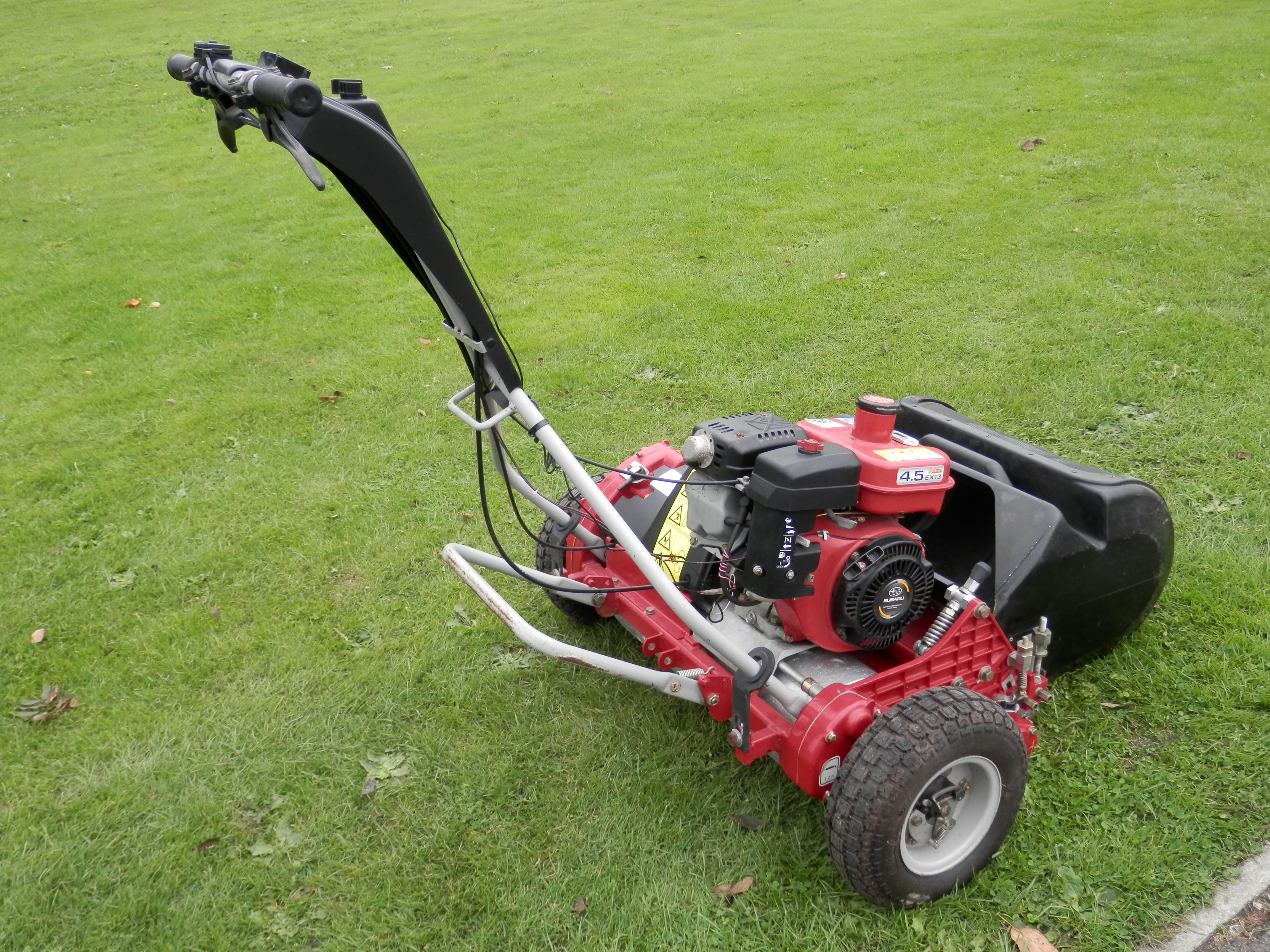 GT - BARONESS LM56 WALK BEHIND GREENS CYLINDER MOWER, 4.5 BHP SUBARU ...