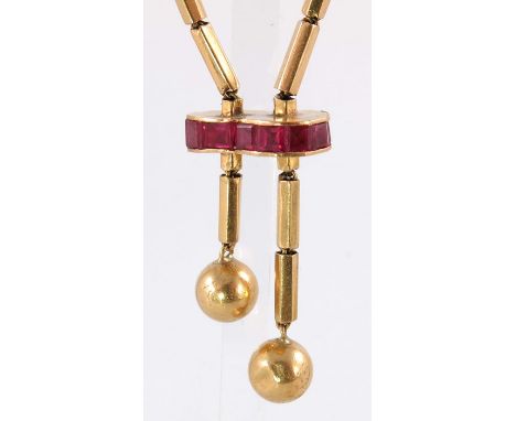 A 1940s 14ct gold calibre-cut synthetic ruby necklace, with spherical drops and 'S' hook clasp, 41cm, 18.8g