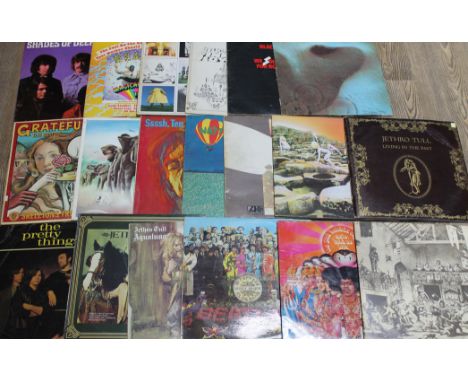 Nineteen rock LPs comprising Deep Purple, The Beatles, Pink Floyd, Black Sabbath, Grateful Dead, Elvis Costello, Ten Years Af