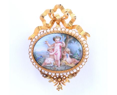 Frankrijk, 18 kt. gouden broche, met een voorstelling van putti uitgevoerd in email de peinture. De zetrand bezet met parels 