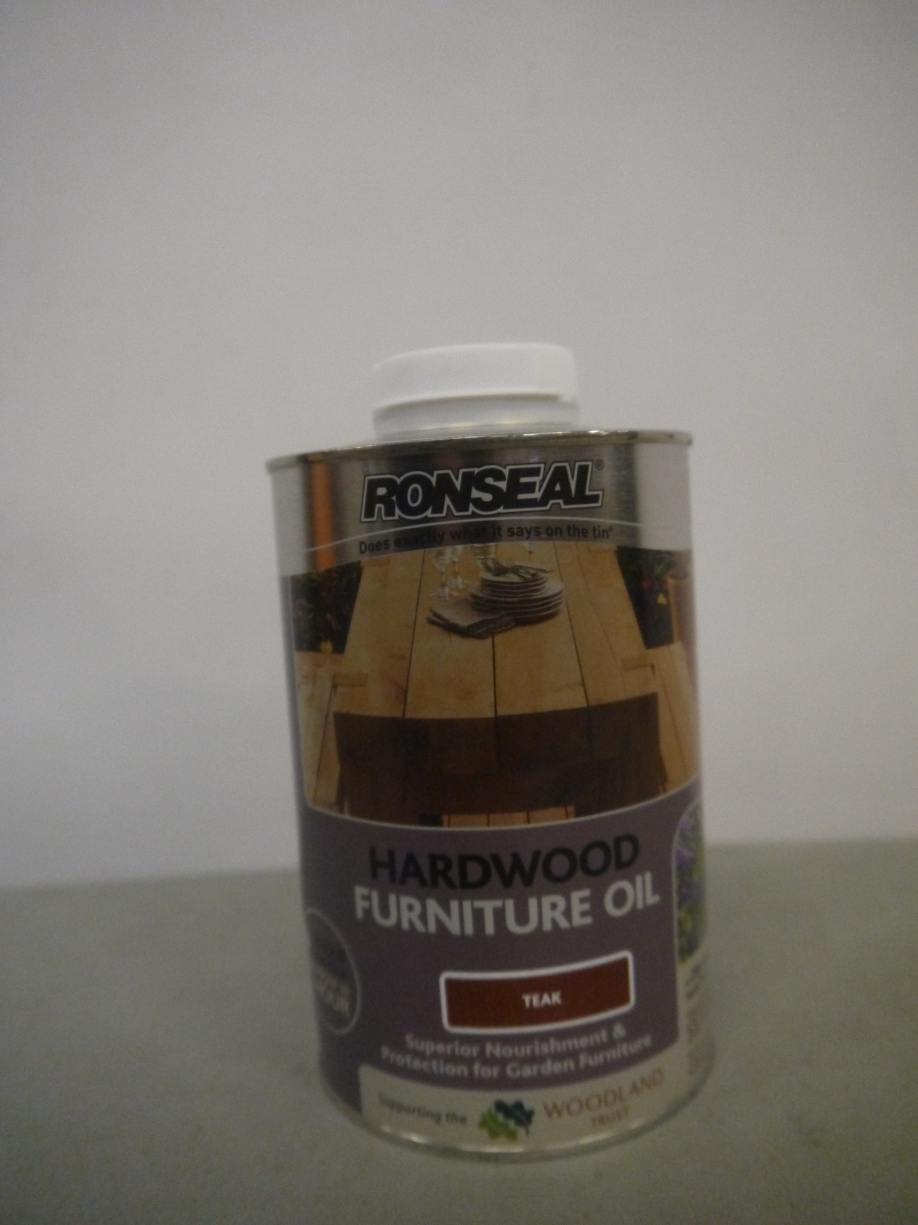 1ltr of Ronseal Hardwood Furniture oil in Teak colour, new and sealed