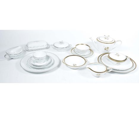 A Noritake Goldcoast pattern six piece dinner serviceComprising dinner plates, side plates, soup bowls, tea set, further Nori
