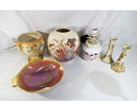 A lot to include quantity of ceramics comprising Poole pottery, lamp base, Royal Winton, Grimm Wades bowl, Meissen's Einstein