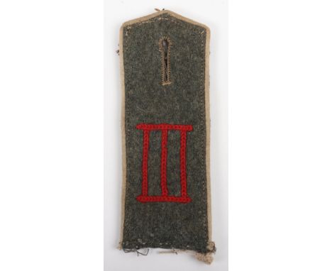 WW1 German BA III Armee Korps (Army Clothing Offices) M-15 Shoulder Strap, field grey strap with white piped edge and chain s