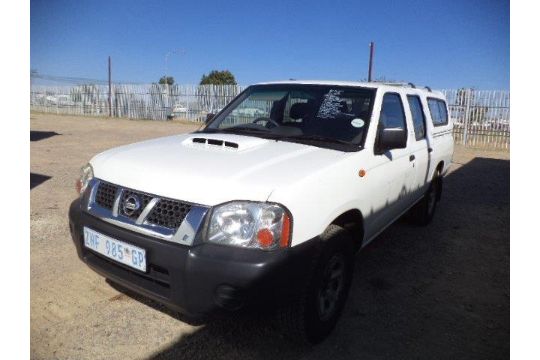 Canopy nissan hardbody double cab #9