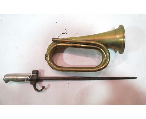 A French epée bayonet with cruciform blade and a brass bugle (no mouthpiece) (2)  