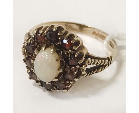 9CT GOLD GARNET &amp; OPAL RING -SIZE N