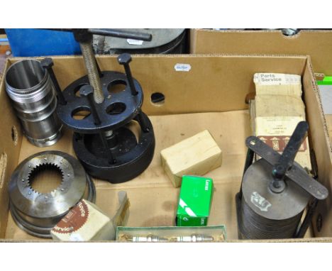Assorted Rolls-Royce spares and tools, including a 20/25 cylinder head overhaul kit, a hub puller, filters and other items (q