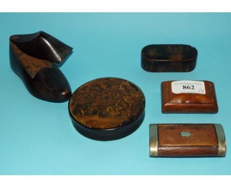 A treen snuff box, in the form of a shoe, and four other snuff boxes (5)
