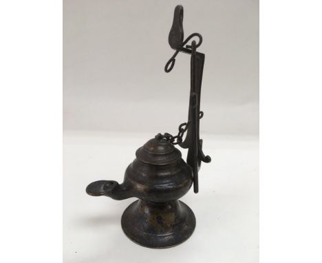 A 19th Century hanging oil lamp, approx 17.5cm.