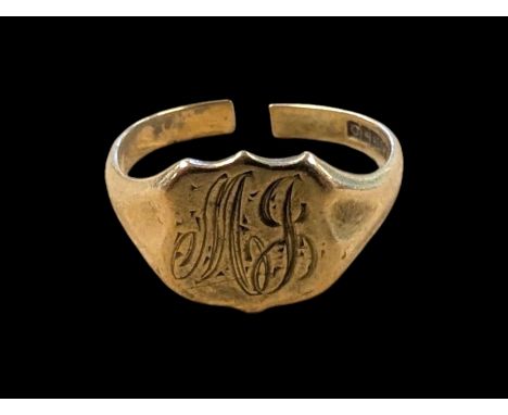 18ct gold shield signet ring with engraved monogram, hallmarkedCondition Report:Approx 6.2 grams, split band 