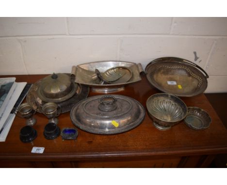 A quantity of silver platedware to include an entreé dish and cover; a swing handled basket; an Art Deco style dish with engi