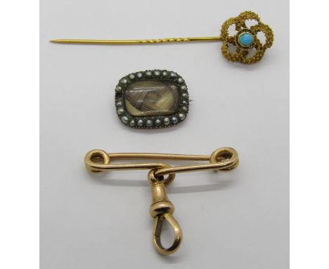 Group of antique yellow metal jewellery comprising a 15ct fob watch brooch, 6.2g, a 19th century mourning brooch set with see