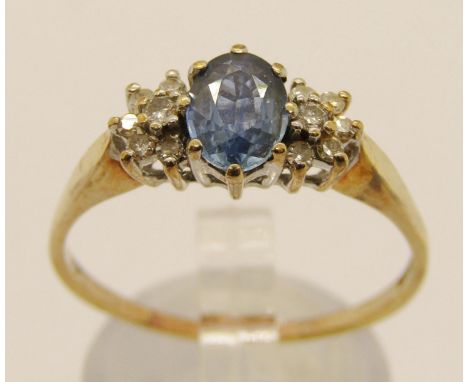 9ct sapphire and diamond ring, London 1991, size U, 2.3g 