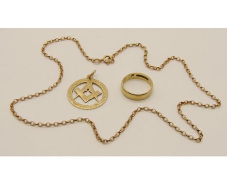 Group of 9ct jewellery comprising a wedding ring, size O, a belcher link necklace and a Masonic pendant, 11g total (3) 