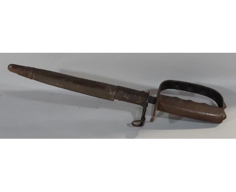 WWI United States Landers Frary and Clark trench knife with leather scabbard with triangular blade, 1917 