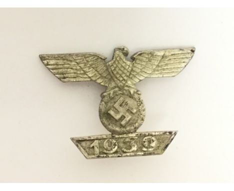 WW2 Third Reich Spange zum Eisernen Kreuz. Bar to the Iron Cross 1st class 1939. No makers marks. Screw backed example, missi