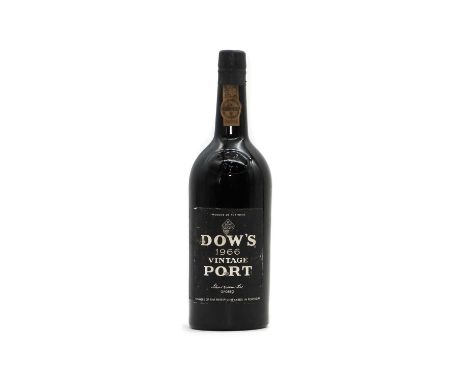 Dows, Vintage Port, 1966 (1)

HS.
LIght soiling and scuffs to label,