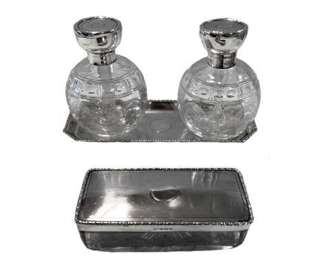 An early 20th century silver and glass 4-piece dressing table set, mark of Synyer &amp; Beddoes (Harry Synyer &amp; Charles J