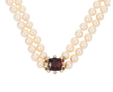 A double row pearl choker, seventy nine slightly off-round cultured pearls, diameter from 7 to 7.5mm, medium cream with good 