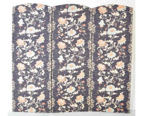 An early 20th century 3 fold printed fabric William Morris inspired changing / discretion panel screen. Black ground with flo