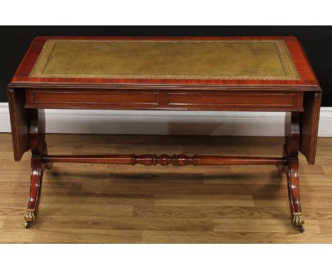 A Jaycee mahogany low sofa table, 49.5cm high, 92cm opening to 145cm wide, 50cm deep 