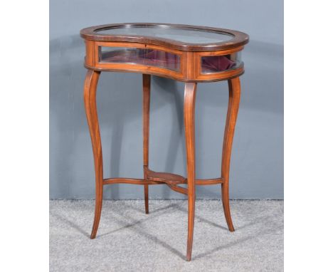 An Edwardian Inlaid Satinwood Kidney Shaped Display Table, on four bold cabriole legs, 25ins wide x 16ins deep x 30ins highTo