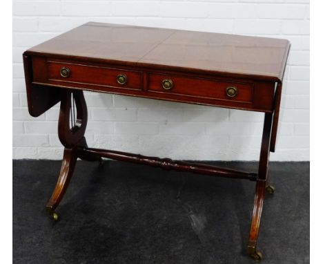 Mahogany sofa table with two short drawers, 74 x 93cm