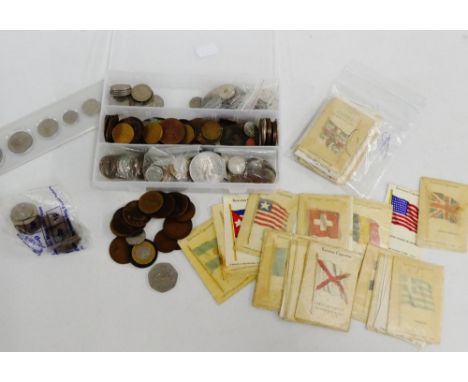 Mixed lot to include vintage cigarette cards and miscellaneous coins (a lot) 